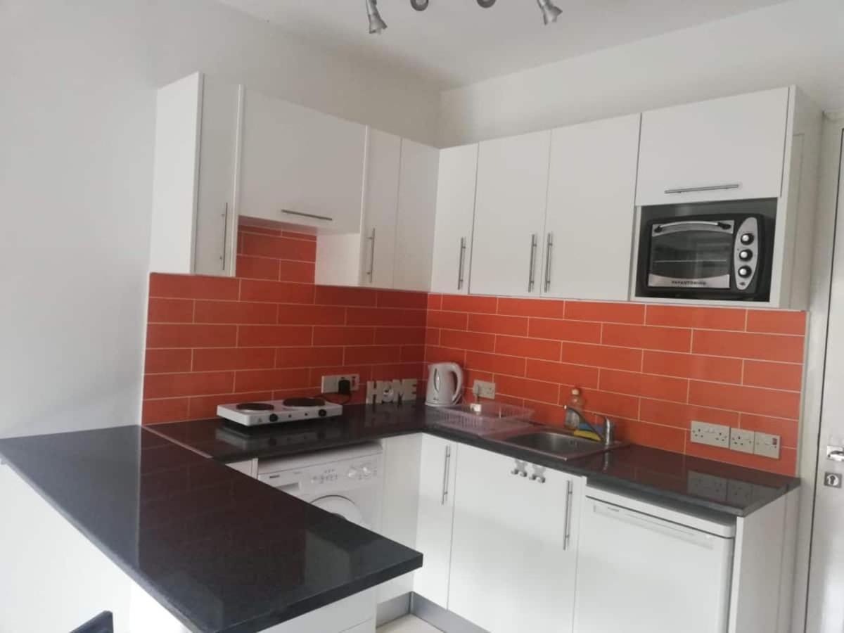Cozy 1 Bedroom Apartment Close To The Beach Paphos Exteriér fotografie